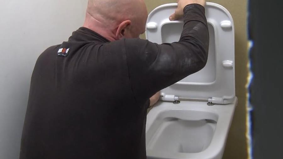 toiletbril monteren