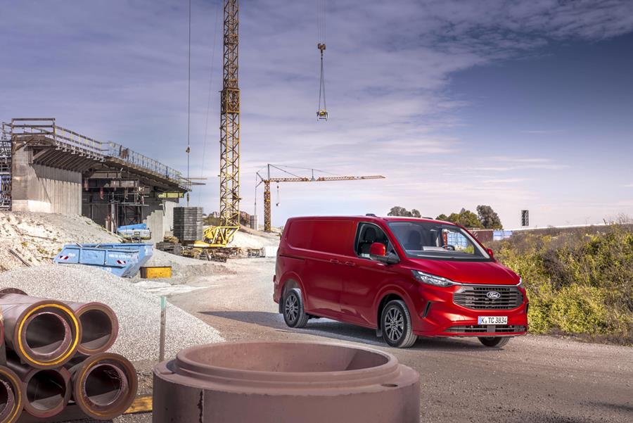 Rijtest Ford Transit Custom (150 pk diesel) 09