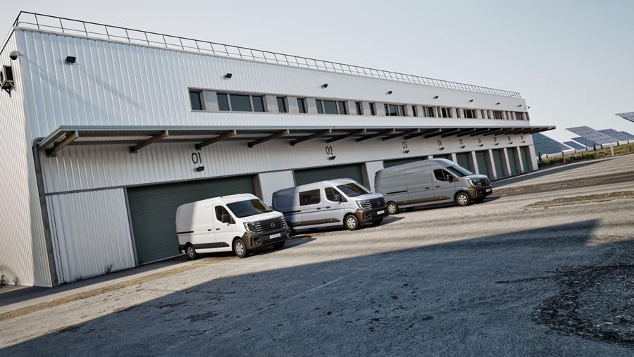 De keuze van Biesmans Group voor Nissan vertaalt zich vandaag in een vloot van onder meer NV400’s en Interstars. Voor de Limburgse groep zijn niet alleen de voertuigen zelf doorslaggevend, maar vooral ook de nabijheid, flexibiliteit en service van de lokale dealerpartner