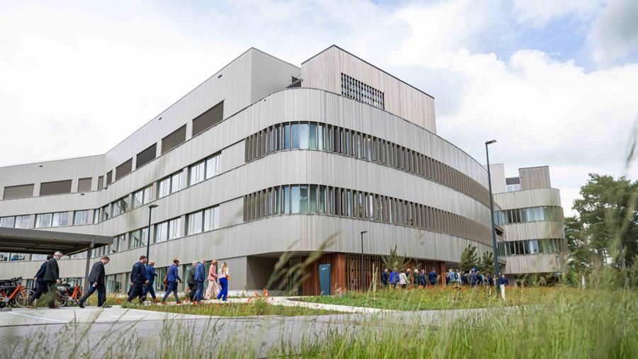 Rondleiding doorheen het indrukwekkende EARTH complex